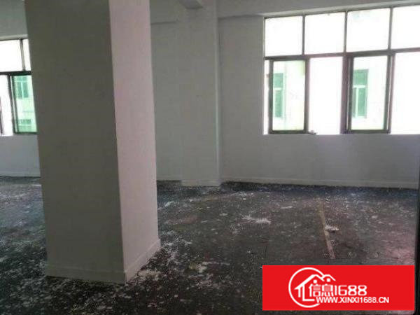 坂田五和地铁站厂房200平米