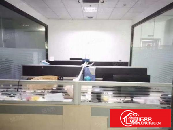 龙华清湖地铁口整层950平独立楼层厂房出租