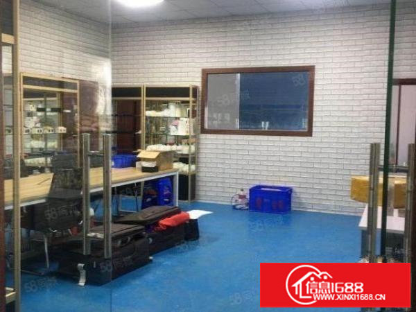 坪山坑梓龙田街道龙湾市场旁楼上精装修带办公室1200平18元