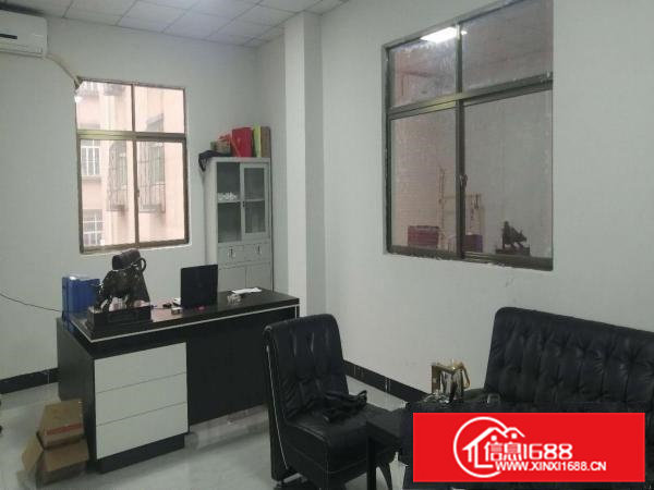 现成装修办公室1200平方