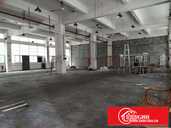 石岩北环路边原房东1楼820平，使用率高，层高6米