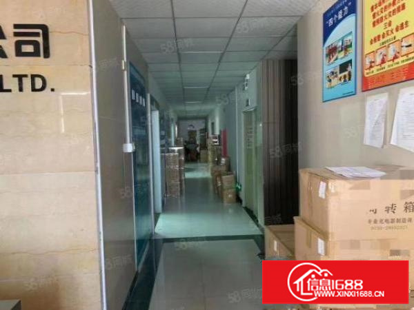 观澜楼上400平方办公室仓库齐全，水电到位，月底空出。