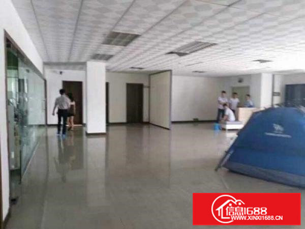 清溪刚空出原房东一楼带装修1000平方