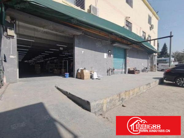 塘厦田心一楼带牛角厂房出租2200平方，带卸货平台现成装修