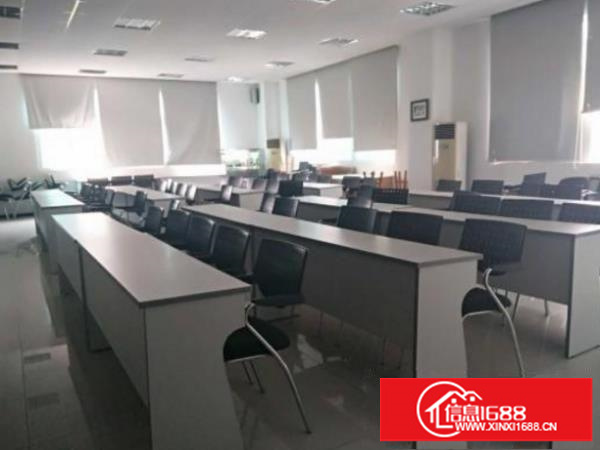 坪山石井现空出900平精装修楼上厂房急租