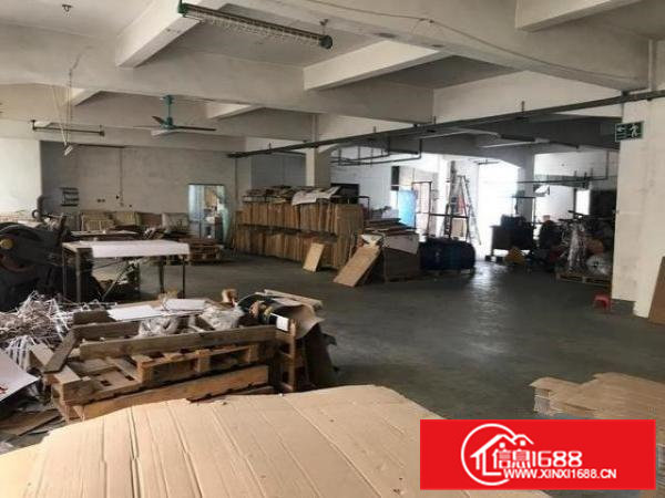 厂房在三楼，有电梯，大概700平方，可以当面详谈