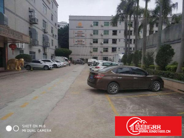 横岗永湖地铁口厂房160-264平方