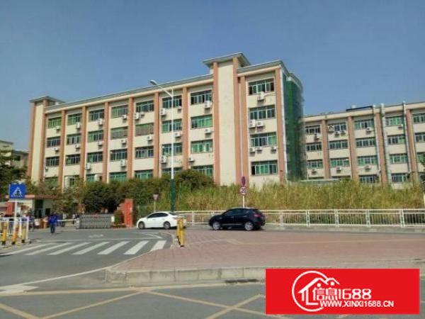 松岗高新产业园原房东楼上1500平精装厂房出租