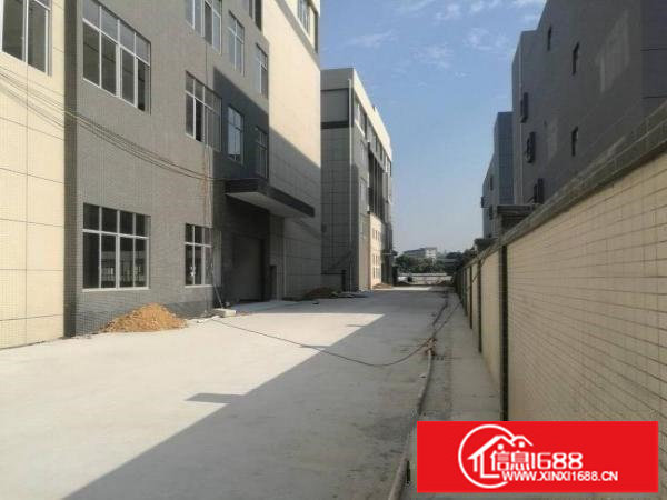 平湖新木低碳产业园1200平方1楼厂房出租