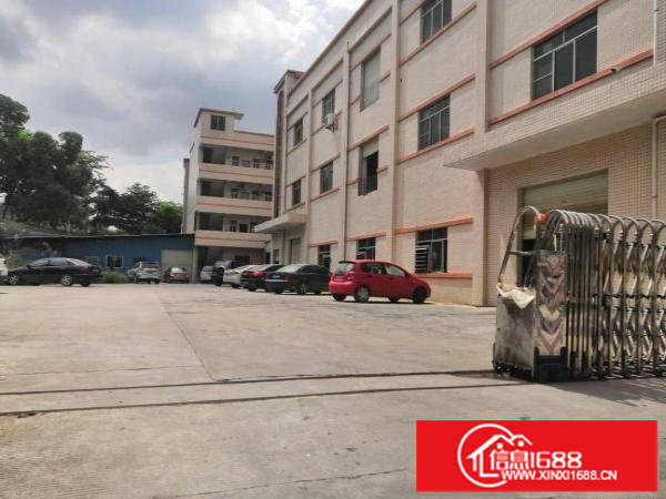 坑梓秀新工业区原房东一楼六米高518平方米出租、现成办公室