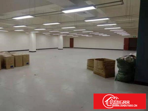 横沥镇驹马路边楼上原房东新出600平方精装修直租