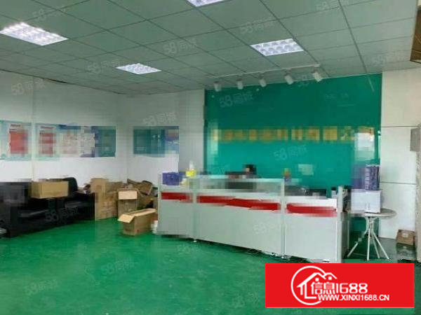 石岩楼上1270平精装修，免转让费水电到位，停车免费厂房出租