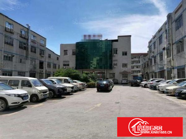 （厂房出租）长安镇锦厦社区新出标准1楼900平方全新地坪漆