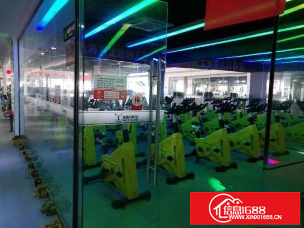 塘坑地铁口现成1400平方展厅出租之前是健身房会所