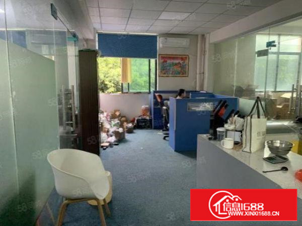 石岩塘头东海百货旁新出楼上450平精装厂房招租