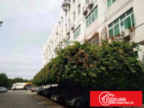 横岗荷坳地铁站附近标准厂房楼上1300平出租水电齐全交通方便