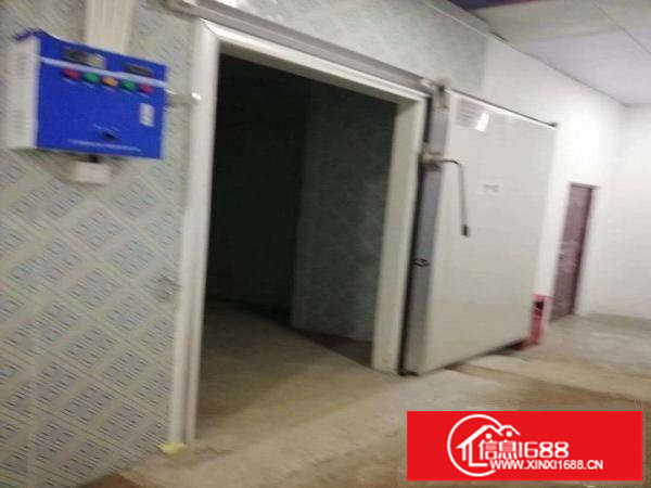 平湖白泥坑工业区1000平方带冷库，净菜设备厂房出租，转租