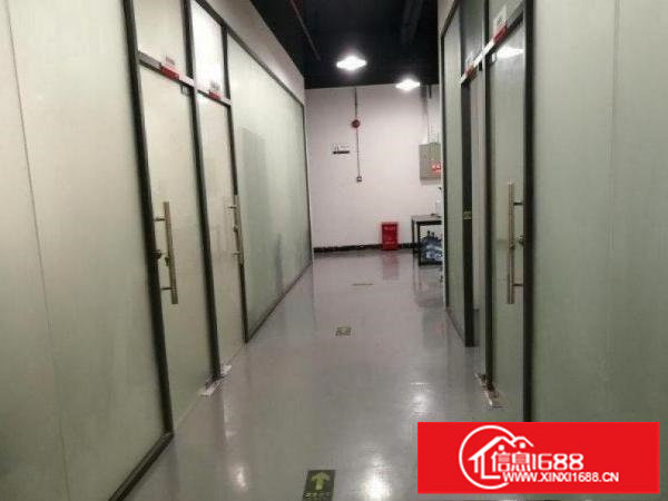 出租龙岗区龙岗大道标准一楼600方带装修进车方便近地铁站