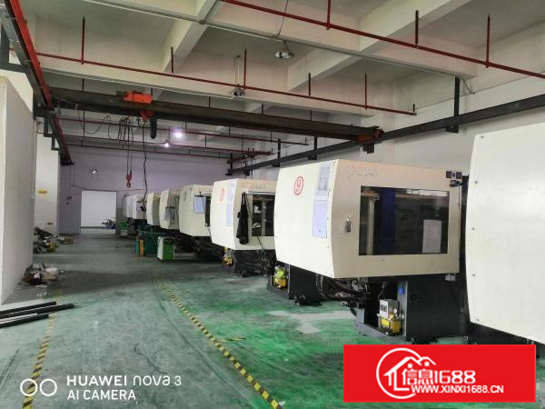 乌沙博越五金城边2楼1300平有装修现成行车出租