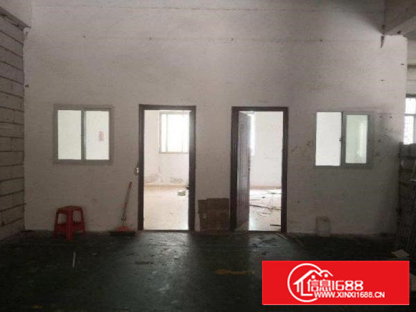 沙井三楼800平精装修带2吨货梯,产证齐全