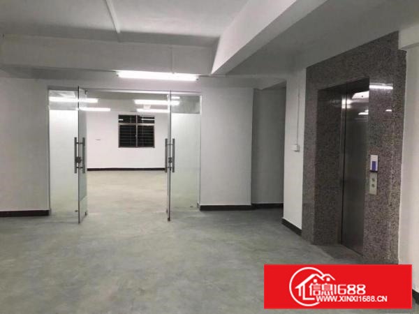 新出厂房招租，水电齐全，配电梯，消防，大小可分租，价格优惠