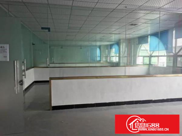 出租寮步石龙坑260现成装修小厂房，水电到位0成本入驻！