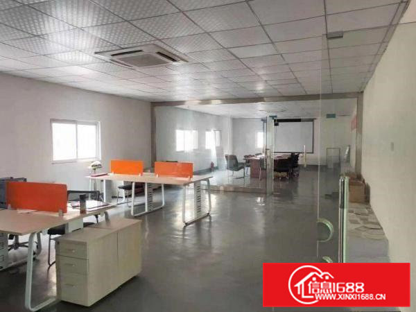 石排工业园内独院厂房5600平方出租,空地超大，交通便利