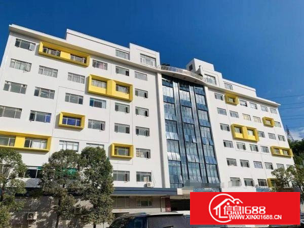 龙岗区横岗地铁口附近新出楼上800平带精装修红本厂房出租