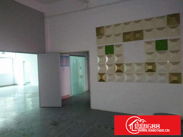 观澜松元轻轨站边上380平带装修有办公室地坪漆