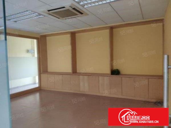 现成全新装修制衣厂640平，园区环境好，空地大，价格优惠