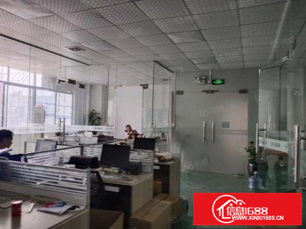 凤岗五联厂房出租750平带精装修办公室水电齐全绿色地坪漆