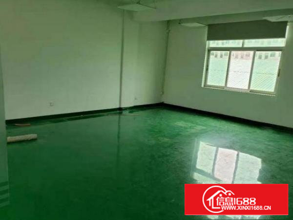 石岩料坑楼上精装修厂房500平方，水电齐全