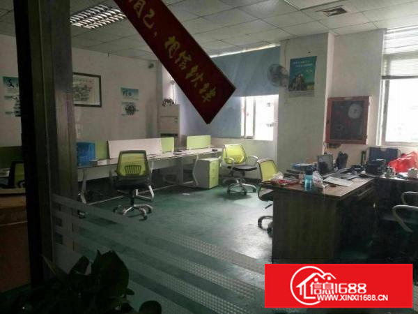 龙岗吉祥地铁站旁，900平米工业园，厂房出租楼上