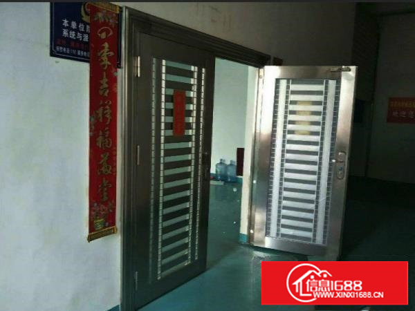 塘厦靠近高速口860平方带地坪漆中间无柱子！易规划