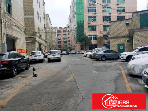 龙华龙胜地铁口200米，新出500平出租，形象好，环境好