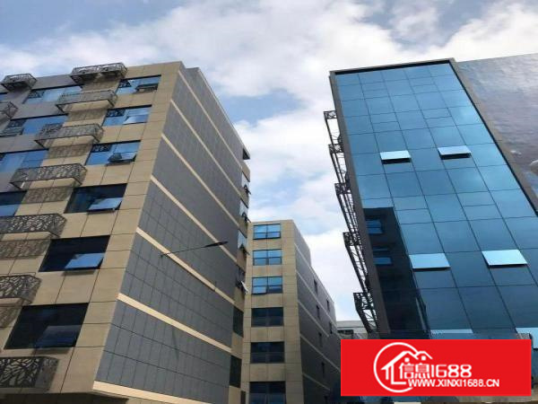 临街旺铺招租汽车4S店、展厅、美容、维修，免费停车位