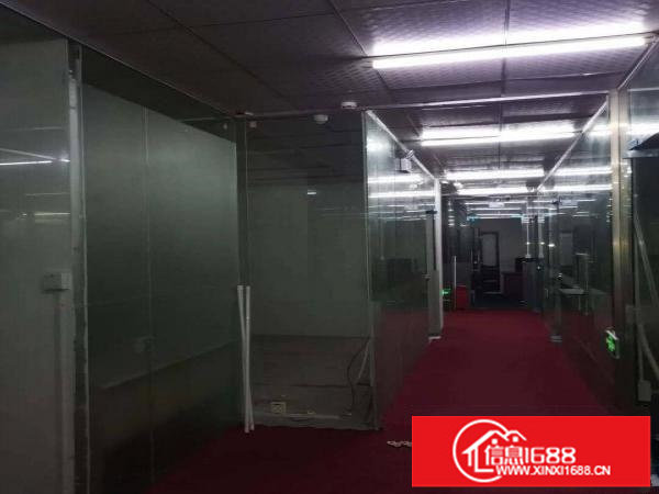 六约地铁口附近新出楼上800平现成珠宝厂出租