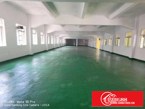 凤岗雁田小型加工厂房3楼500平实际面积全新地坪漆2吨货梯