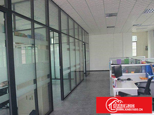 龙岗区宝龙1400平米厂房二楼出租(电梯装修齐全)