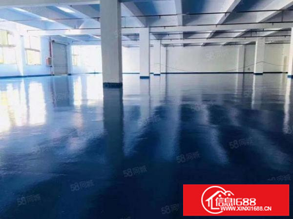 原房东楼上整层2500平方。