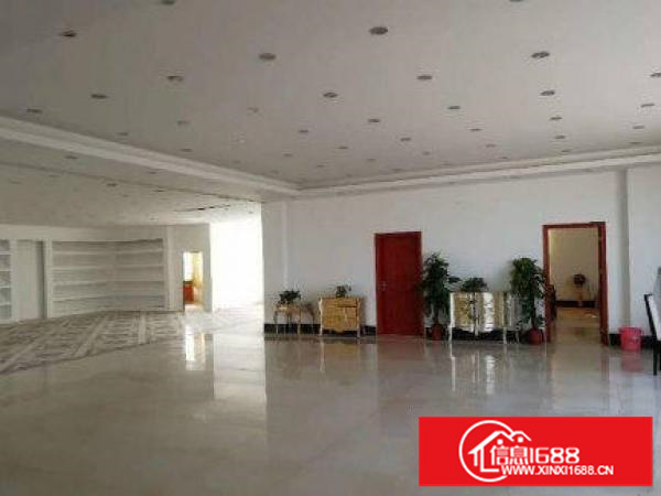 平湖大街主干道1500平汽修厂资质全