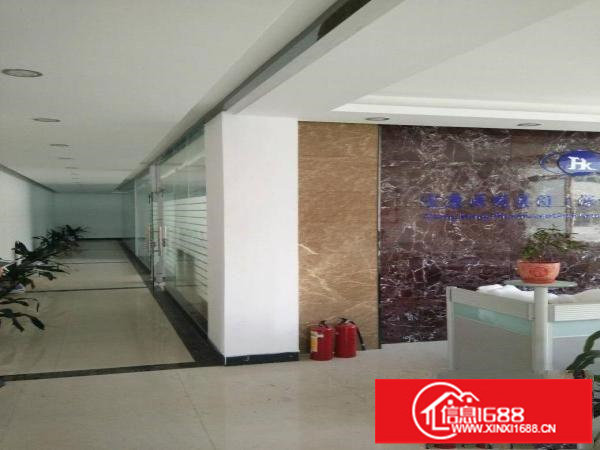 平湖华南城西门带装修2楼1100平方厂房出租