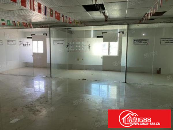 横岗坳背二楼带装修厂房出租面积2000可分租两个电梯方便好用