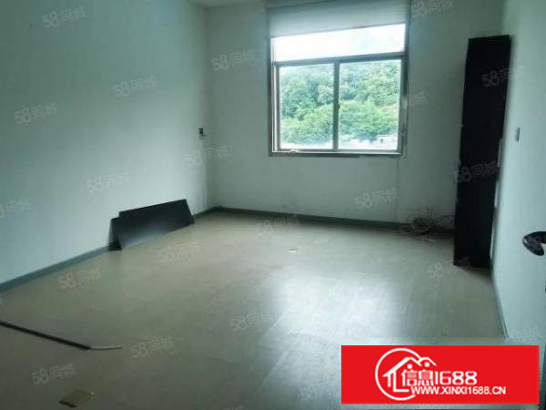 坂田地铁口500米距离电商园厂房1200平米出租