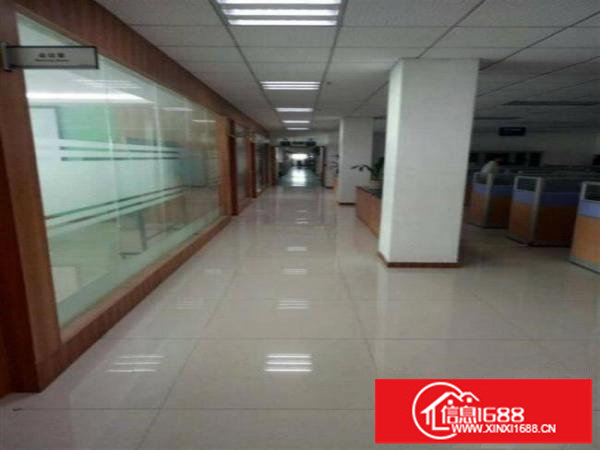 龙华华荣路旁新出楼上带装修厂房1860平方急租