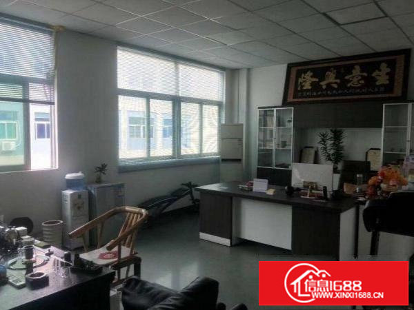 龙岗楼上1500平方带办公室精装修可分租