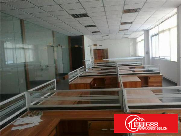 石岩新出楼上500平方精装修厂房出租