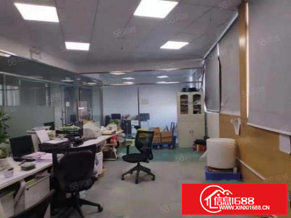 观澜库坑现成装修300平可进大拖头3间办公室
