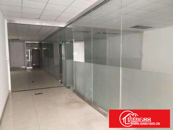 长安锦厦一楼新出900平厂房出租带玻璃办公室车间带地坪漆