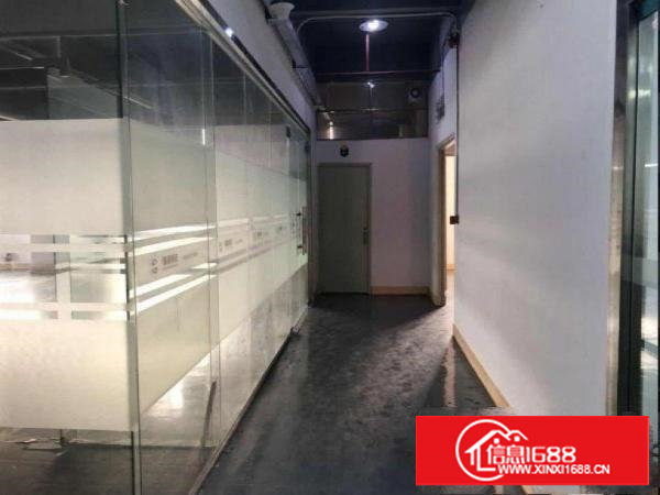 清湖头工业区空出楼上精装修厂房500平出租